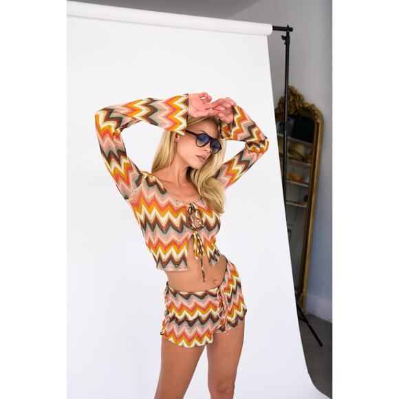 Skatie• ‘Farrah’ Short in Fleetwood Print - Picture 7 of 14